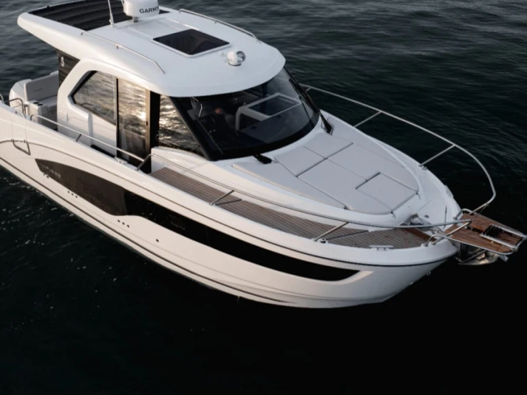 Motorboat rental in Naples - Bénéteau Antares 9