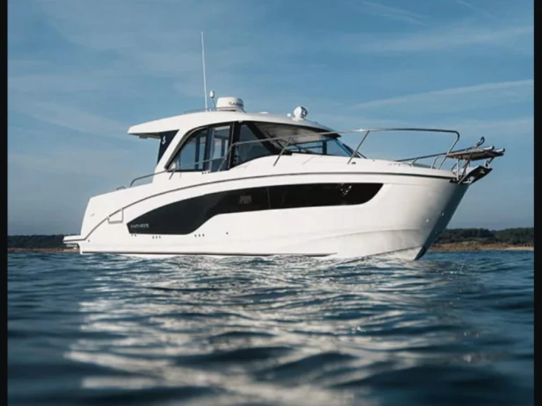 Boat rental Bénéteau Antares 9 in Naples on Samboat