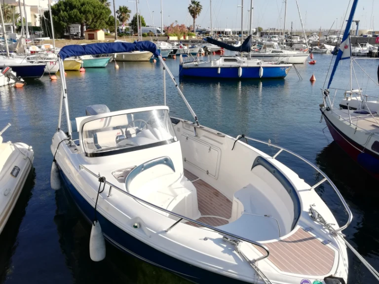 Motorboat rental with or without captain Quicksilver France