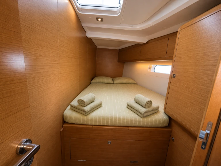 Sailboat rental in Palavas-les-Flots - Jeanneau Sun Odyssey 509