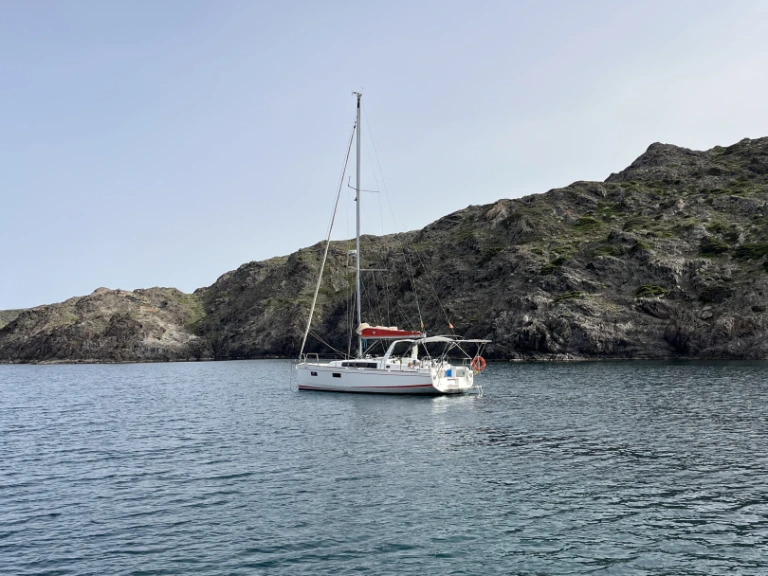 Sailboat rental in l'Escala - Bénéteau Oceanis 38.1