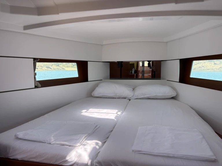 Sailboat rental with or without captain Bénéteau l'Escala