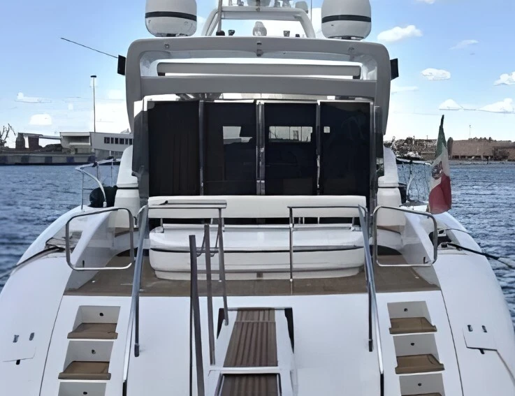 Luxury Yacht for rent Castellammare di Stabia at the best price