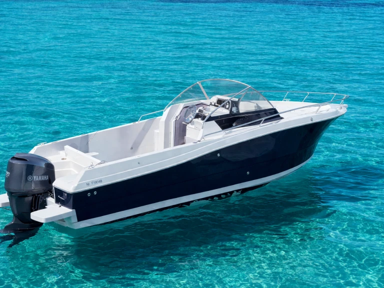 Bareboat Rental Motorboat Pacific Craft with a boat licence