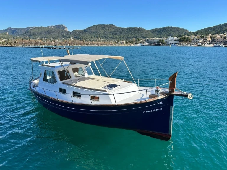 Motorboat rental with or without captain C.NAV.MALL Palma de Mallorca