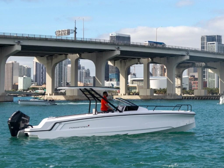 Motorboat rental in Miami - Axopar Axopar 25 Cross Top
