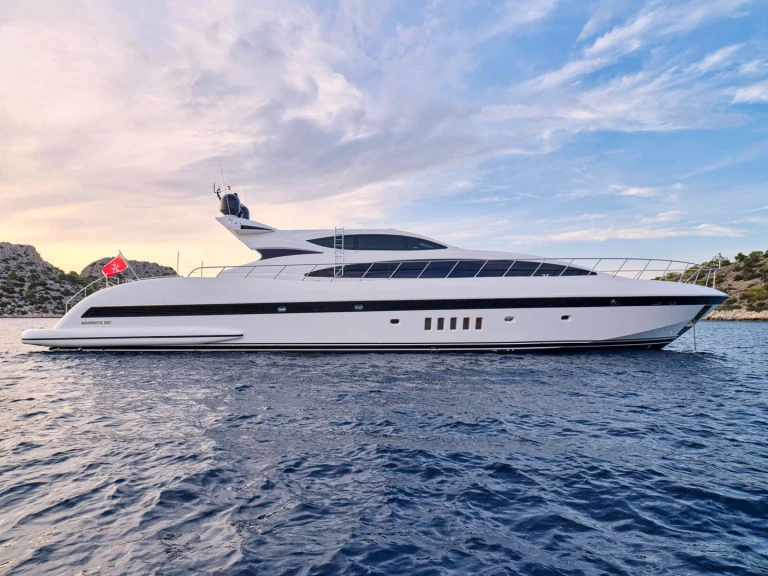 Luxury Yacht rental with or without captain Mangusta Greece