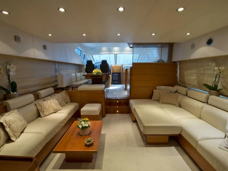 Luxury Yacht rental with or without captain Aicon Eleusis