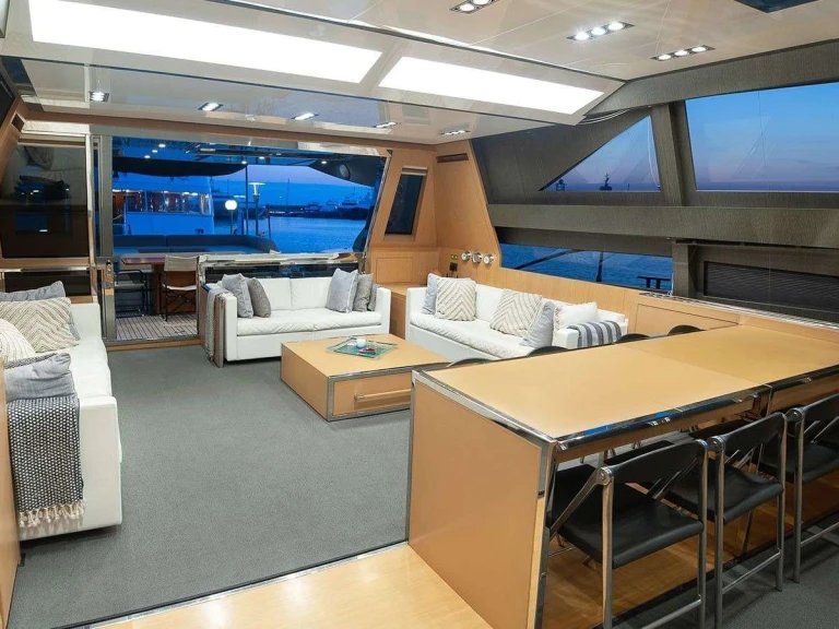 Luxury Yacht for rent Athens at the best price
