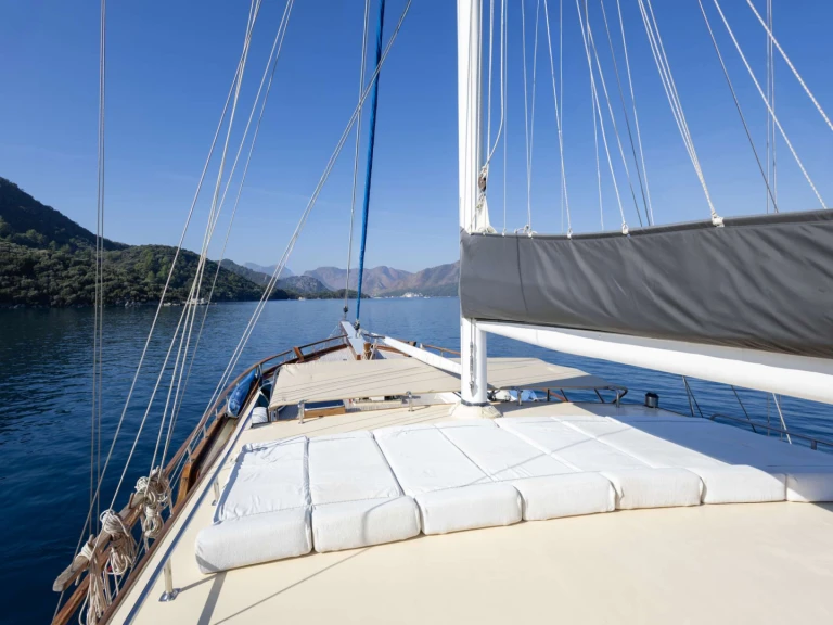 Luxury Yacht rental in Athens -  Oxyzen