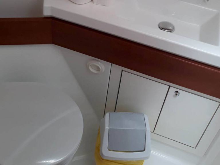 Bénéteau Oceanis 46.1 charter bareboat or captained in  Piraeus