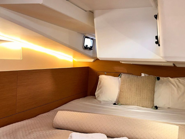 Boat rental Jeanneau Sun Odyssey 490 in Fanári on Samboat