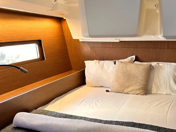 Sailboat rental in Plataniás - Bénéteau Oceanis 46.1