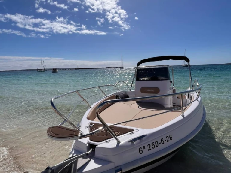 Boat rental Blumax Bluline 21 in Ibiza Town on Samboat