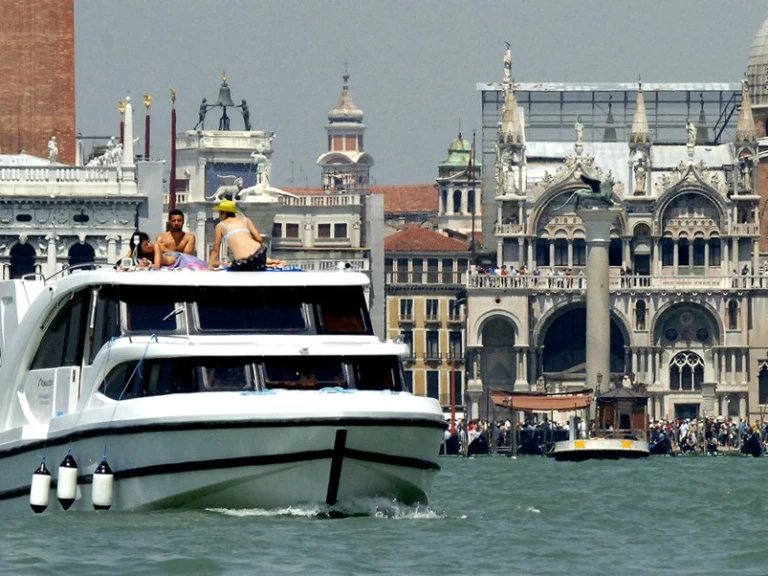 Yacht charter Casale sul Sile cheap Minuetto 6