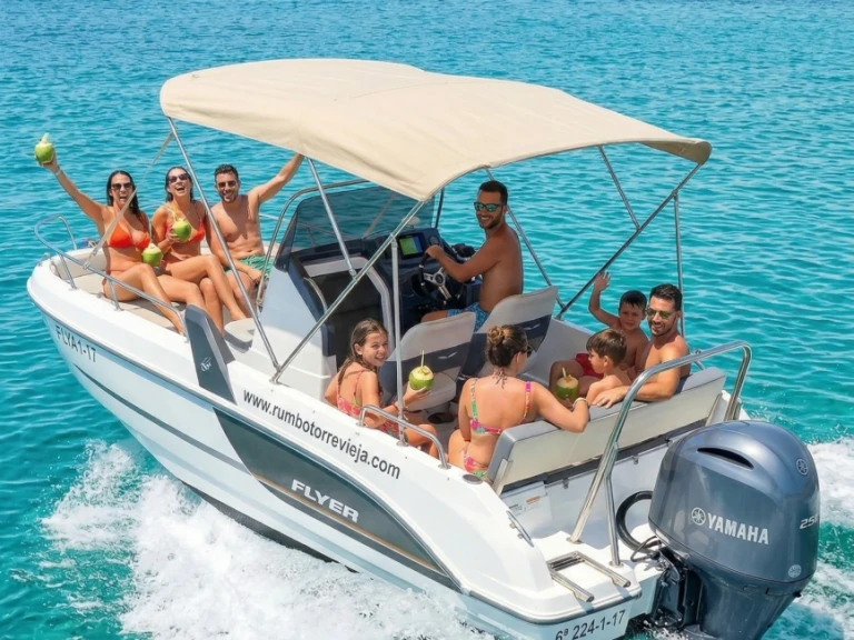 Bareboat Rental Motorboat Bénéteau with a boat licence