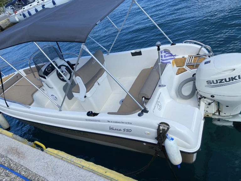 Bareboat Rental Motorboat Karel with a boat licence