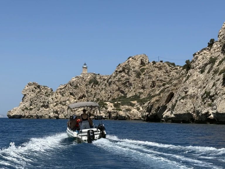 Motorboat rental with or without captain Assos Marine Kórinthos