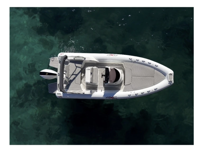 4XC HA 8.5 in Saint-Florent on SamBoat