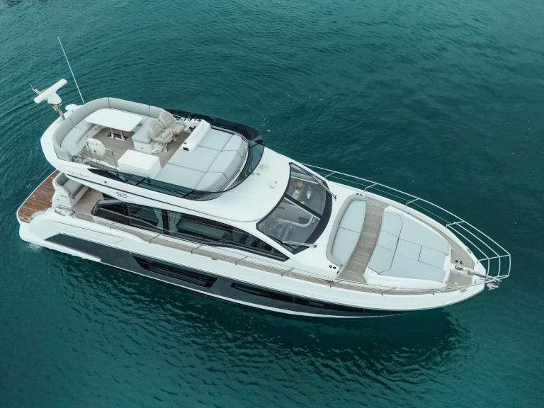 Boat rental Azimut Azimut 53 Fly in Palma de Mallorca on Samboat