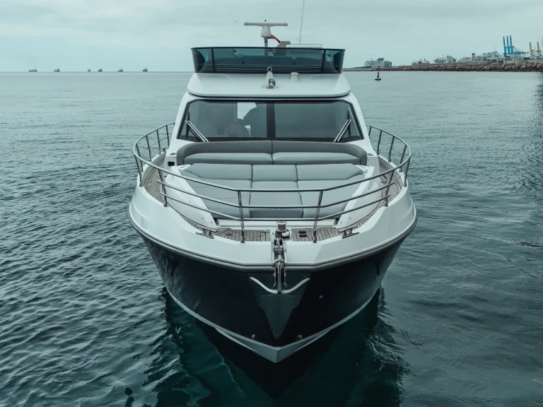Motorboat rental with or without captain Azimut Palma de Mallorca