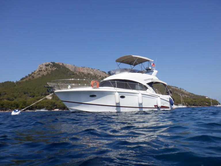 Boat rental Bénéteau Antares 36 Millenium in Argeles on Samboat