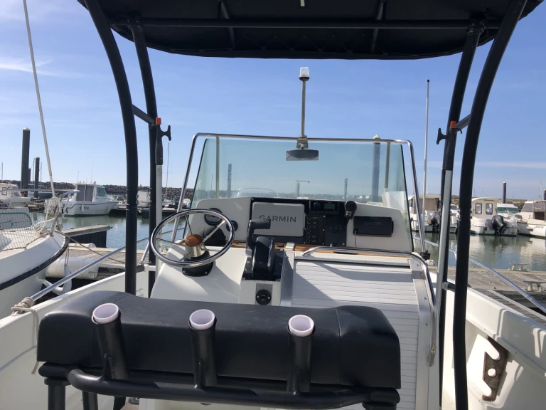 Motorboat for rent Noirmoutier-en-l'Île at the best price