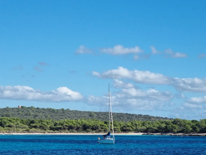 Bareboat Rental Sailboat Bénéteau with a boat licence