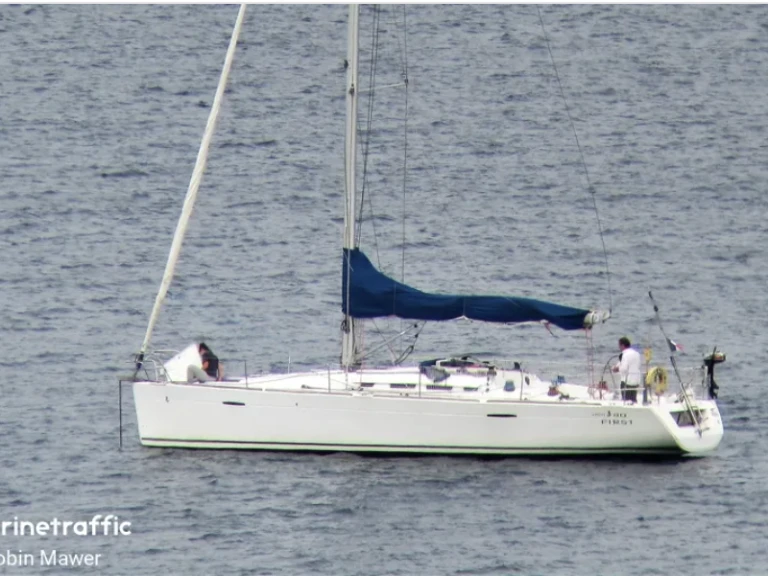 Sailboat for rent Barcelona at the best price