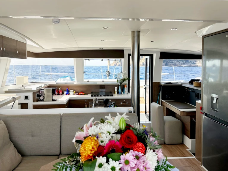 Catana BALI4.2 in Dénia on SamBoat