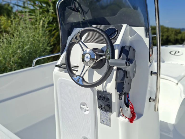 Motorboat for rent Keri at the best price