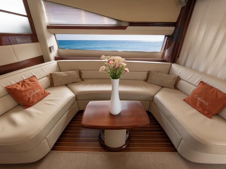 Luxury Yacht rental in Castellammare di Stabia - Princess Princess 67 Fly