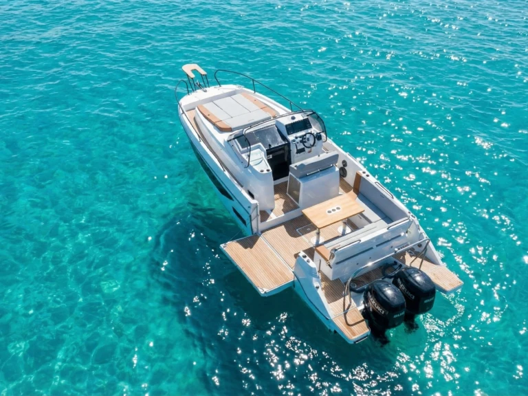 Yacht charter Ibiza Town cheap FLYER 9 SUNdeck