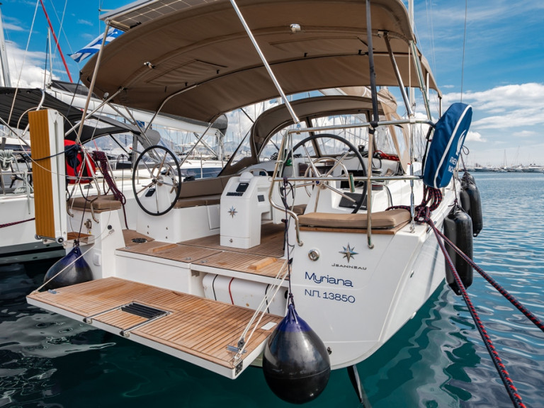 Sailboat rental in Piso Livadi - Jeanneau Sun Odyssey 415