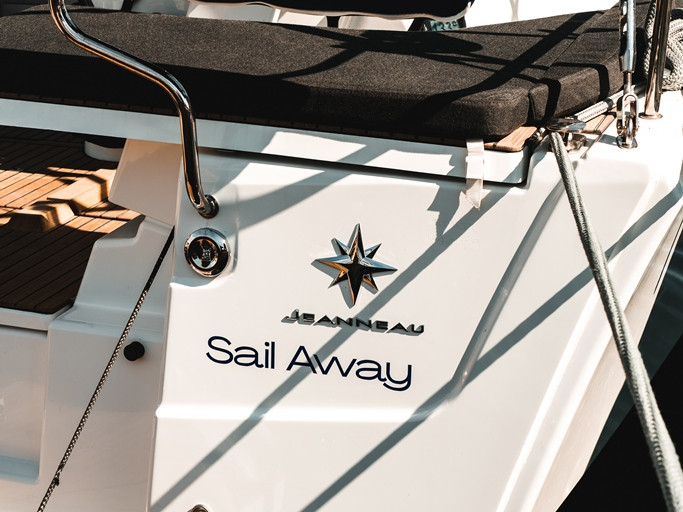 Bareboat Rental Sailboat Jeanneau with a boat licence