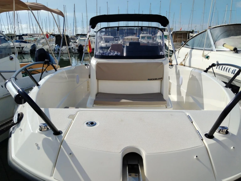 Yacht charter Cambrils cheap Activ 605 Open