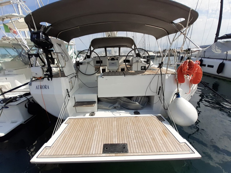 Sailboat for rent Punta Ala at the best price