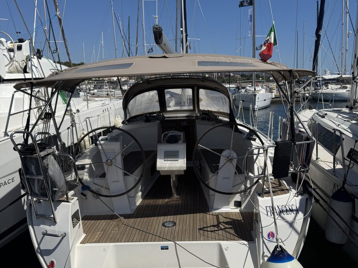 Rent a Bavaria Cruiser 37 Punta Ala