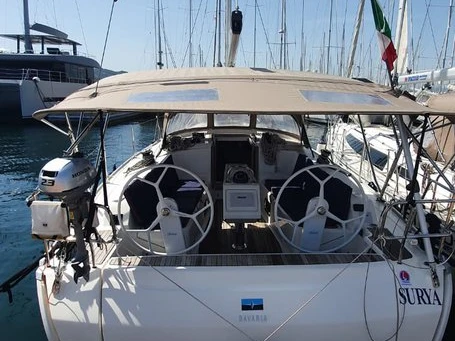 Sailboat for rent Portisco at the best price