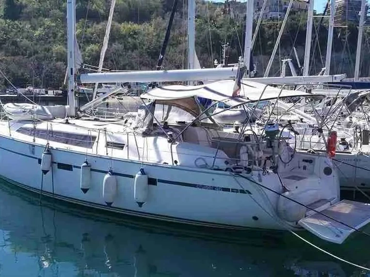 Rent a Bavaria Cruiser 46 Agropoli