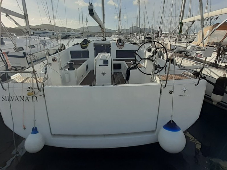 Bareboat Rental Sailboat Jeanneau with a boat licence