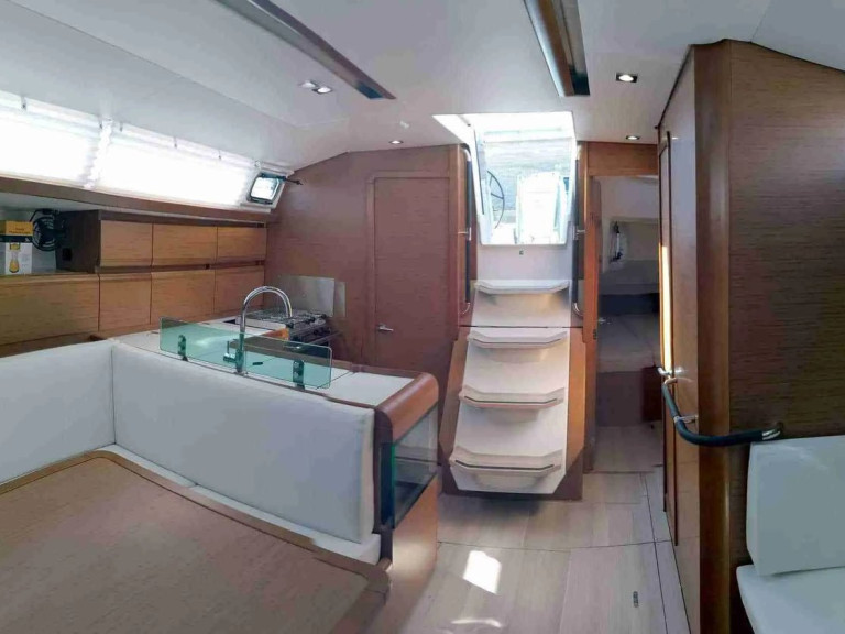 Yacht charter Agropoli cheap Sun Odyssey 449