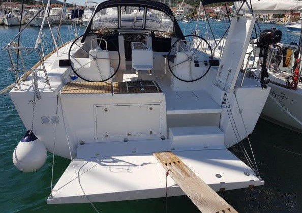 Bareboat Rental Sailboat Dufour with a boat licence