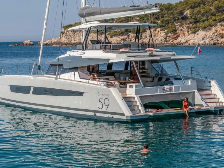 Fountaine Pajot Fountaine Pajot Samana 59 - 6 + 2 cab in Procida on SamBoat