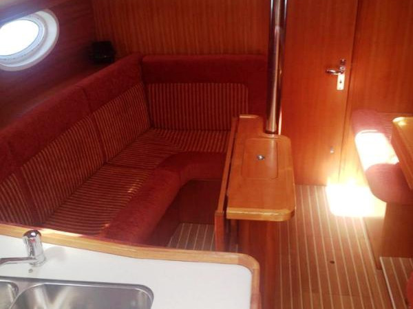 Sailboat for rent Préveza at the best price