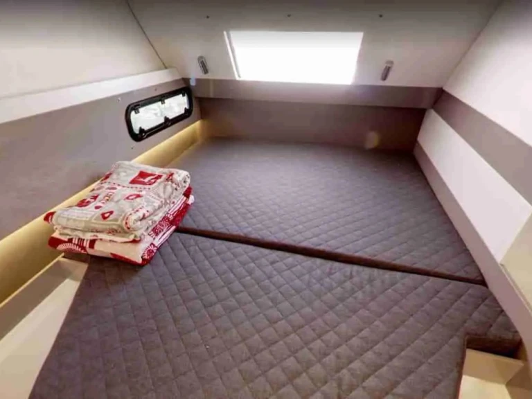 Yacht charter Agropoli cheap Bali 4.1