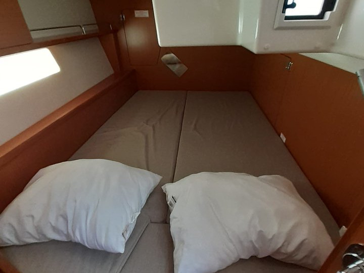 Rent a Bavaria Bavaria C45 Punta Ala