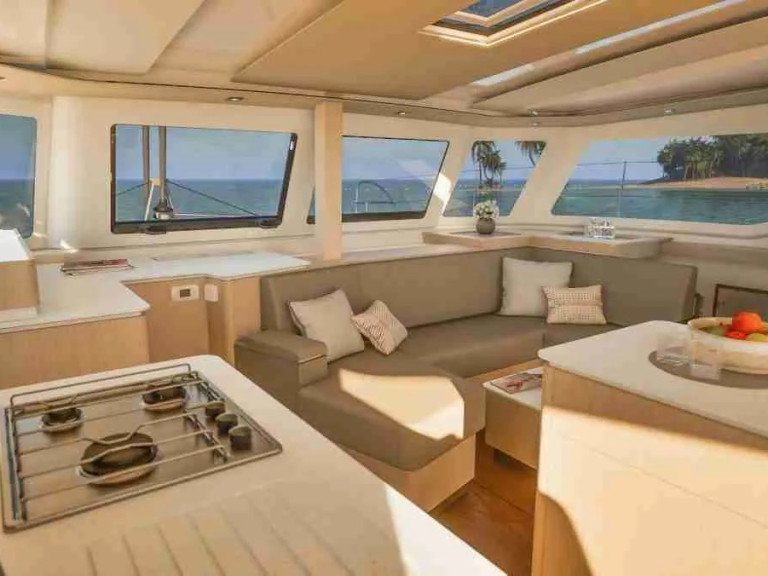Boat rental Fountaine Pajot Fountaine Pajot FP 41 Quatuor 4 in Rodi Garganico on Samboat