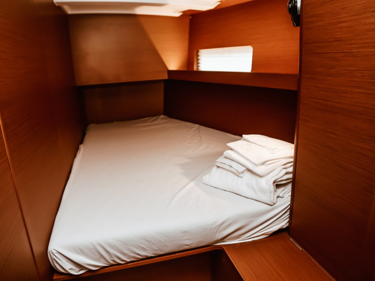 Yacht charter Punta Ala cheap Sun Loft 47