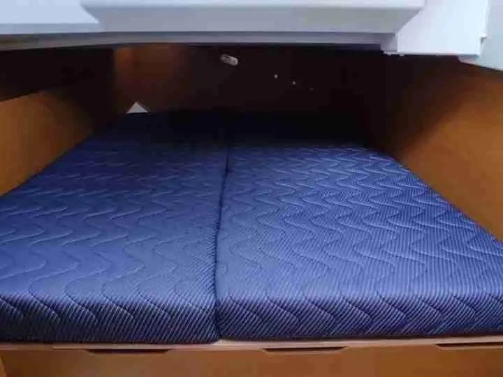 Bareboat Rental Sailboat Jeanneau with a boat licence